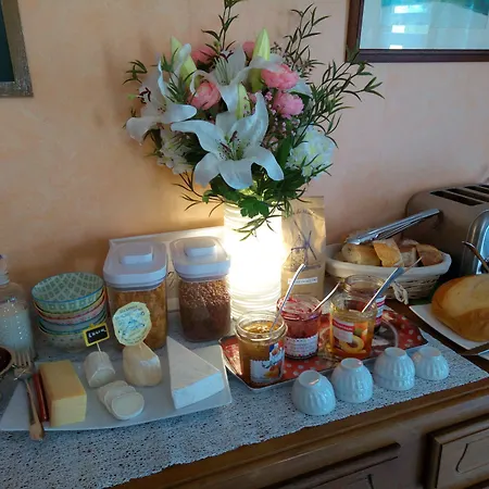 La Jacotiere Oda ve Kahvaltı Pontorson